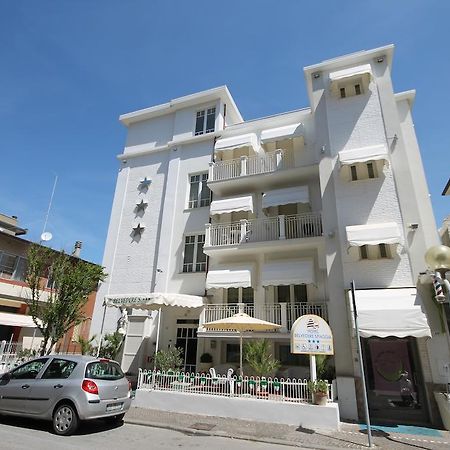 Hotel Belvedere Spiaggia Rimini Exteriör bild