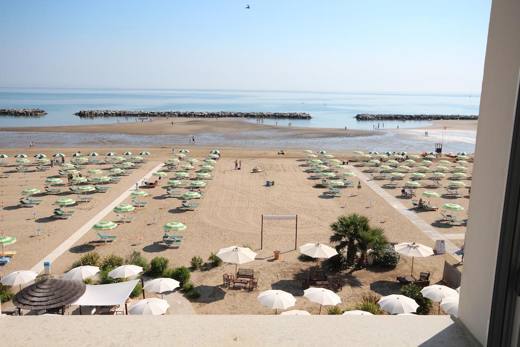 Hotel Belvedere Spiaggia Rimini Exteriör bild